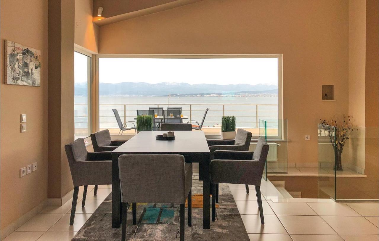 Amazing Home In Chalkida With Wifi Extérieur photo