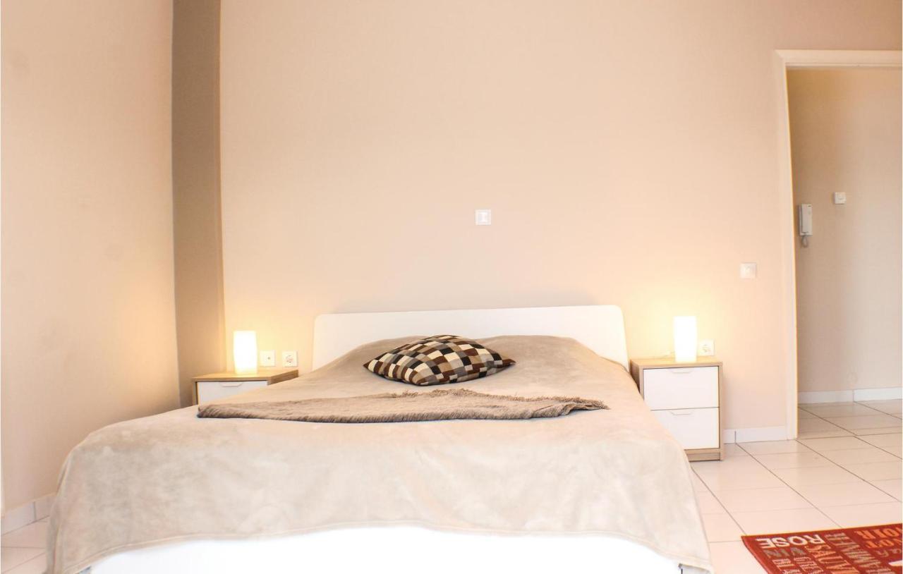 Amazing Home In Chalkida With Wifi Extérieur photo