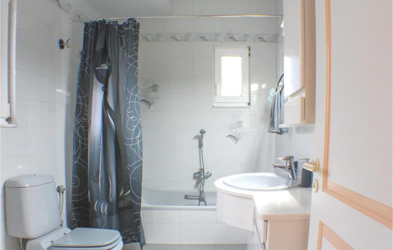 Amazing Home In Chalkida With Wifi Extérieur photo